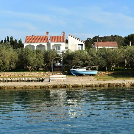 Family House Rebeka Διαμέρισμα Ugljan Εξωτερικό φωτογραφία