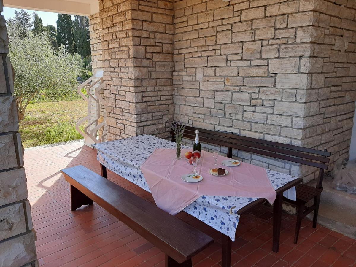 Family House Rebeka Διαμέρισμα Ugljan Εξωτερικό φωτογραφία